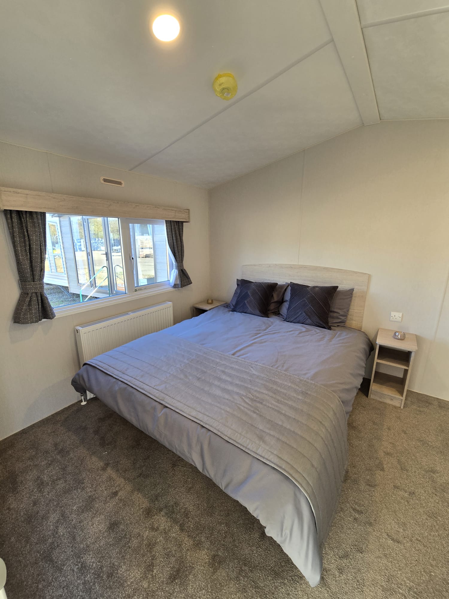 6502dc9e-7bcf-43a2-89be-f060cb7819ad